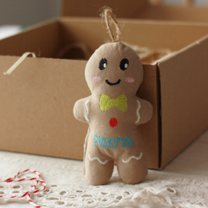 Zawieszka/ bombka haftowana, pluszowy piernik, ciastek, ludzik, personalizowany skład rodziny - prezent Święta Bożego Narodzenia/ Mikołajki