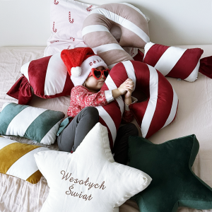 Poduszka/ dekoracja świąteczna gwiazda haft Wesołych Świąt - Święta Bożego Narodzenia 