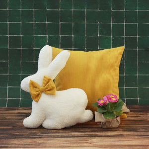 Zestaw poduszka/ kwadrat/ zając z kokardą cord, sztruks, dowolny haft  - dekoracja Wielkanoc 