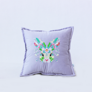 Poduszka haftowana/ poduszka wiosenna/ poduszka wielkanocna/ zając, kwiaty, wiosna - dekoracja Wielkanoc 