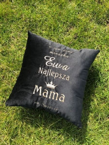 Poduszka haftowana personalizowana - w tym domu mieszka najlepsza mama na świecie - wyjątkowy prezent Dzień Mamy/ Matki