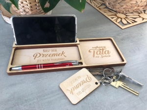 Organizer na biurko, brelok do kluczy/ personalizacja/ grawer - wyjątkowy prezent Dzień Taty/ Ojca/ Urodziny