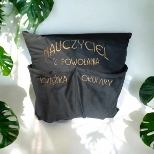 Poduszka haftowana, welur niezbędnik/ organizer - prezent Dzień  Nauczyciela / Zakończenie roku szkolnego 