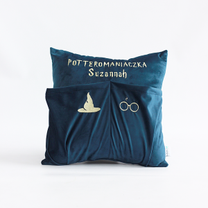 Poduszka haftowana - niezbędnik dla fanów Harrego Potera/ Pottermania