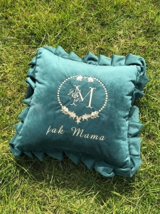 Poduszka haftowana M jak Mama - prezent Dzień Matki/ Mamy
